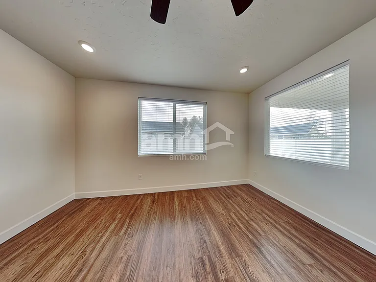 5032 W Milliron Dr — Photo 10