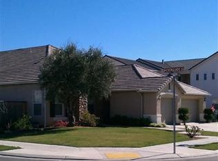 1871 N Twinberry Ave, Clovis, CA