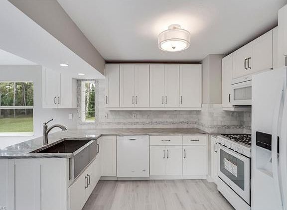 4th image of 8500 Dosonte Ln