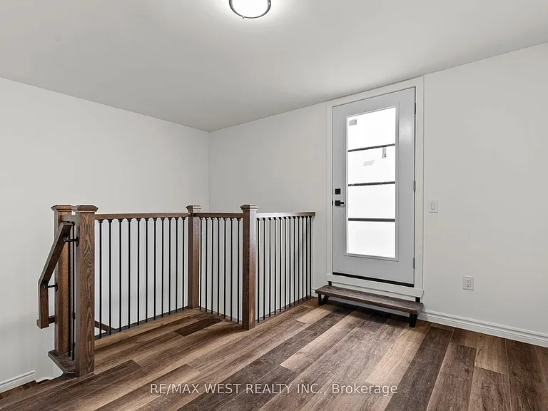 119 Town Line Rd E #D208 — Photo 32