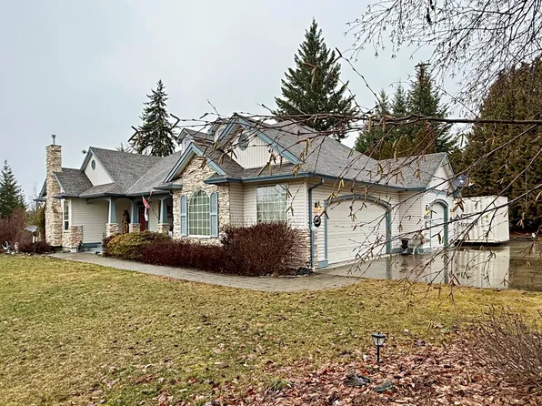 3267 Roncastle Rd, Columbia Shuswap, BC V0E 1H1