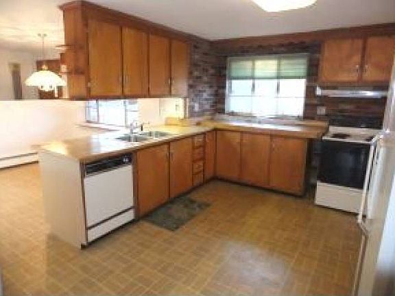 Spacious Kitchen
