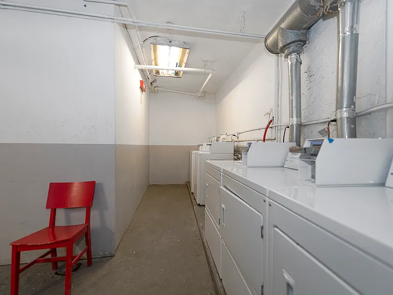302 Mott St #27 — Photo 11