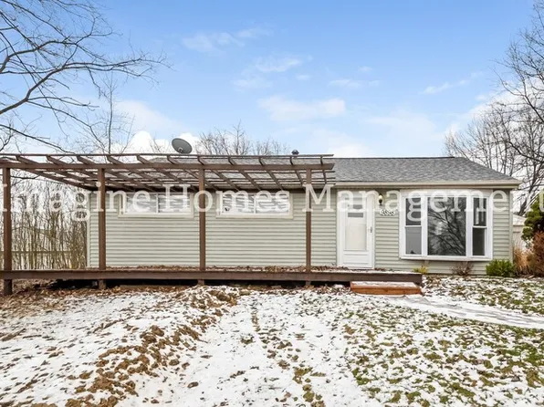 9898 Crestwood Dr, Twinsburg, OH 44087