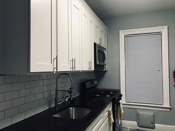 5th image of 194 Kensington Ave #104