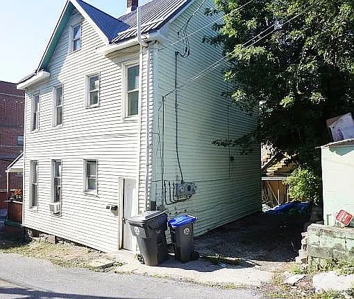 2nd image of 221 Walnut St #2