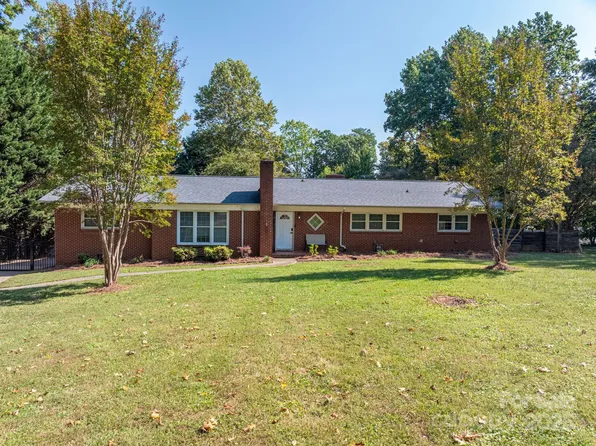 1640 Carolina Cir, Gastonia, NC 28054