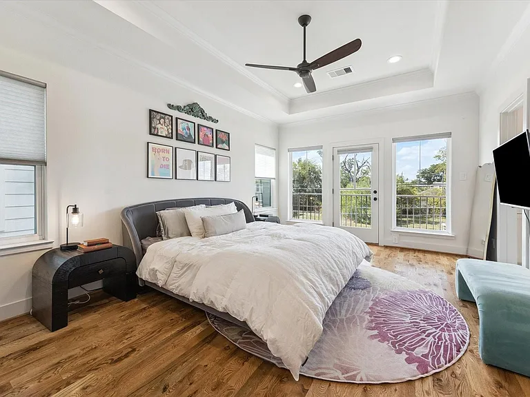 3404 Castor St — Photo 14