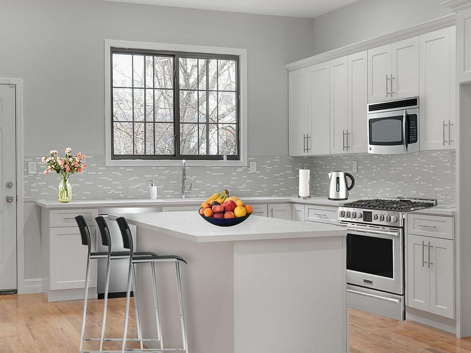 2nd image of 2762 Colden Ave #3
