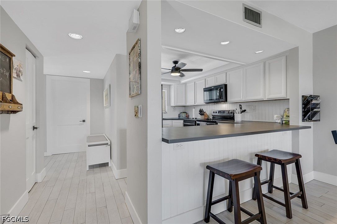 4586 Trawler Ct APT 305