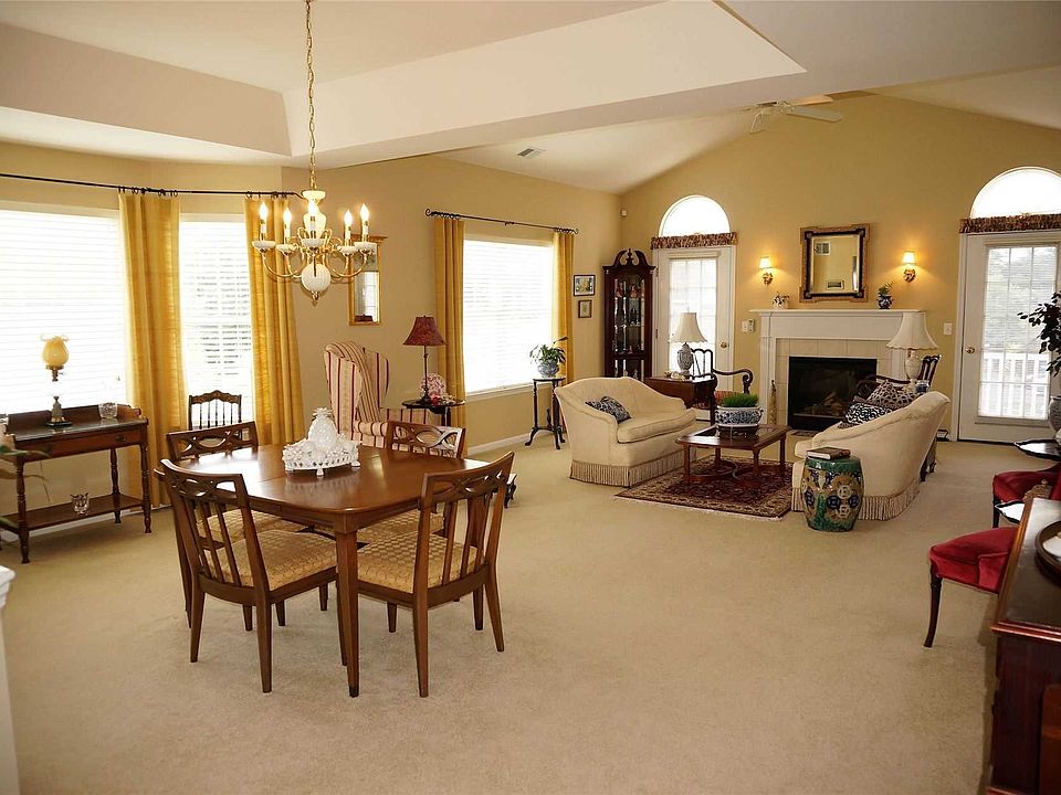 1st image of 525 Highland Ct