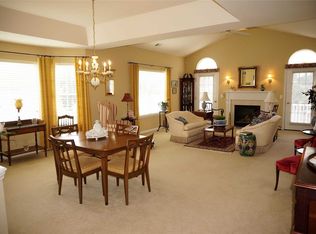 525 Highland Ct, Moriches, NY 11955