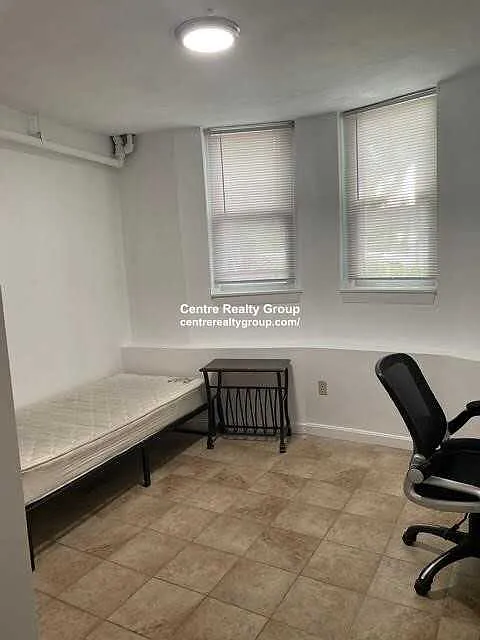 4 bed, $3,800 — Photo 1