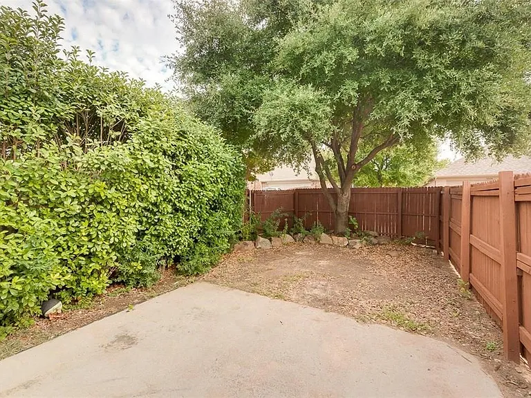 11511 Still Hollow Dr — Photo 14