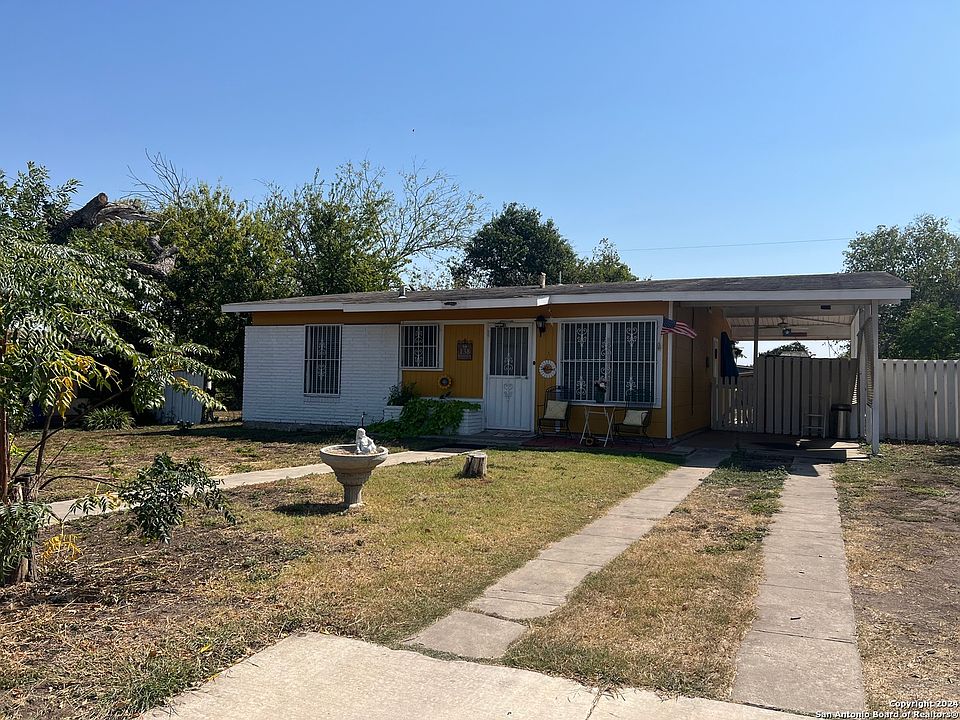 1st image of 138 Eaglerock Dr