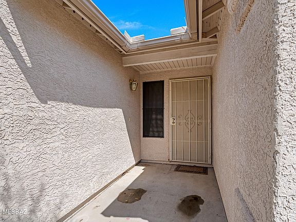 3rd image of 8528 N Winchester Creek Dr