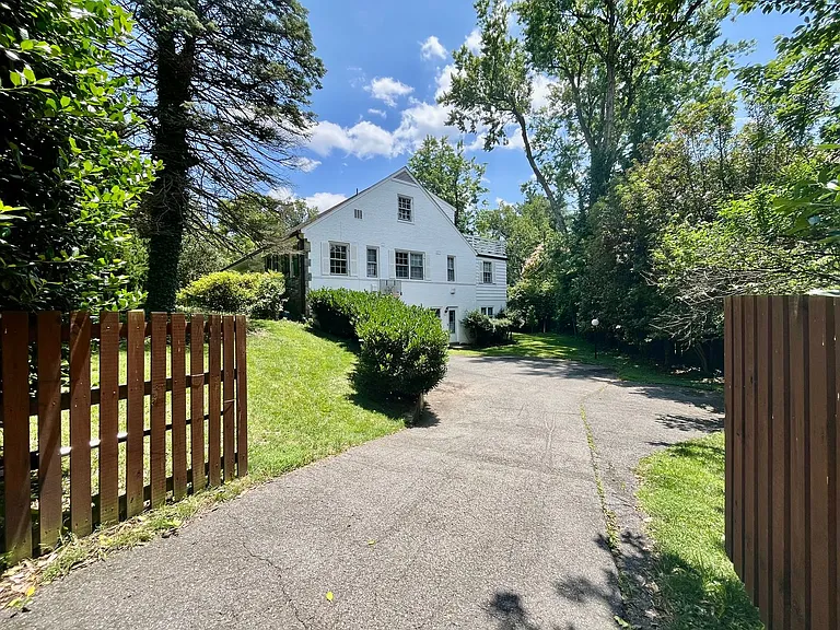 5100 Upton St NW — Photo 53