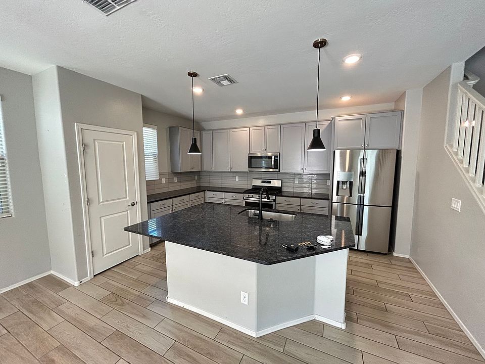 1st image of 32646 N 50th St