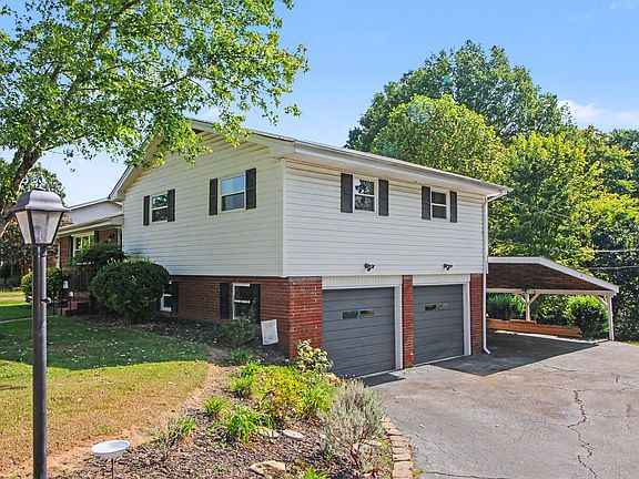 3rd image of 2510 Mahala Ln