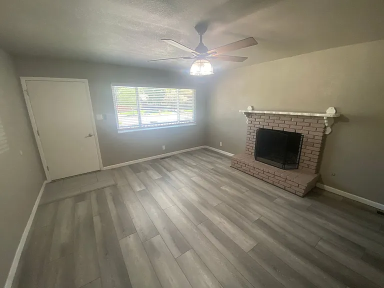 2808 Marvin Dr — Photo 2