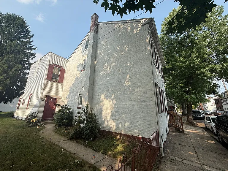 19 Walnut Street — Photo 13