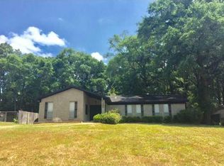 1102 Peabody Dr, Mobile, AL 36618