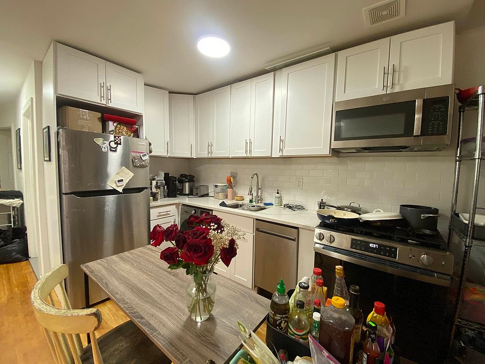 1st image of 244 Mac Dougal St APT 3