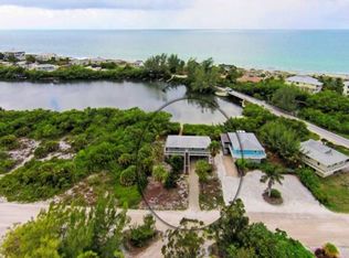 27 Bocilla Dr, Cape haze, FL 33946