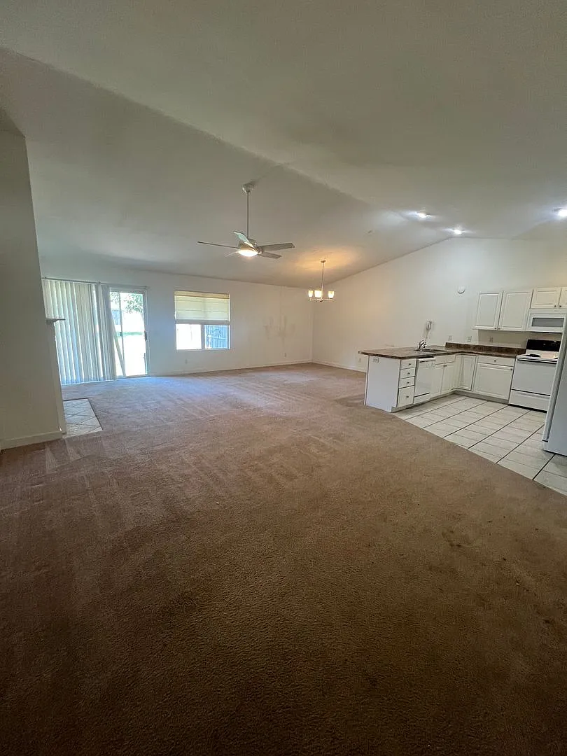 Recently Listed Rental! — Photo 4