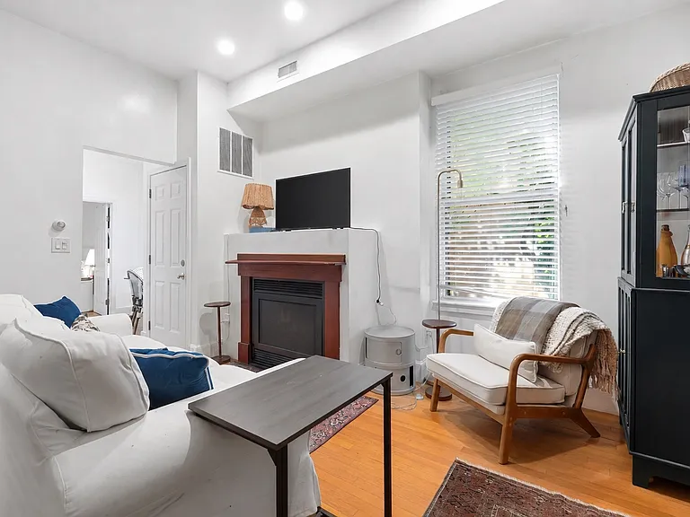 45 Rutland St #2 — Photo 3