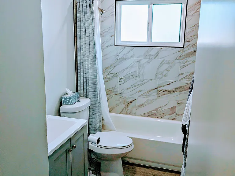 908 E Claremont St #2 — Photo 6