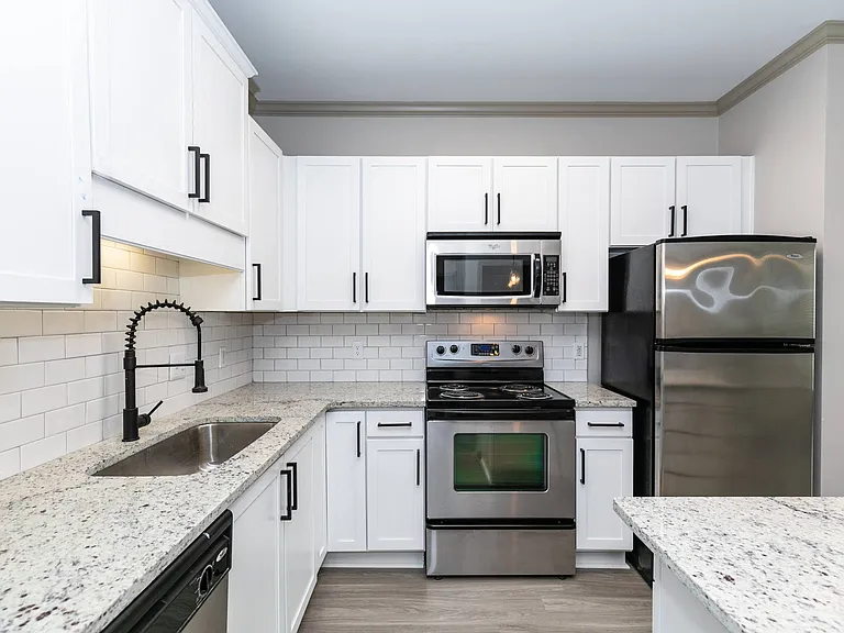 Westmount at Ashwood — Photo 9