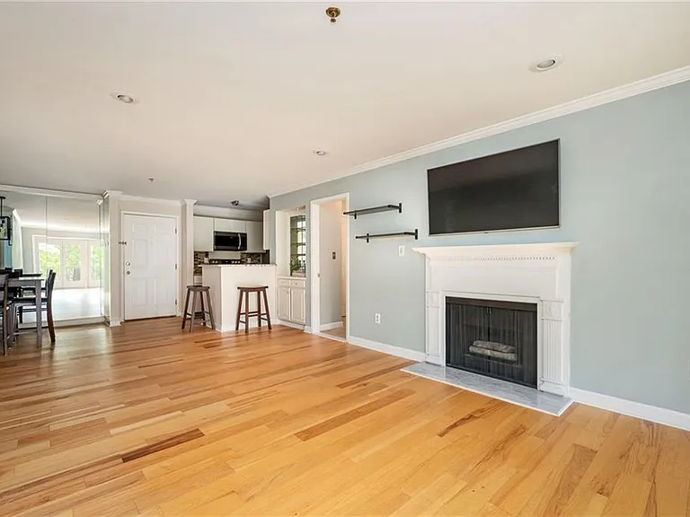 3203 Lenox Rd NE #28 — Photo 7