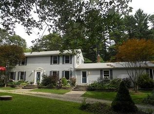 15 Maple Ln, Rehoboth, MA 02769