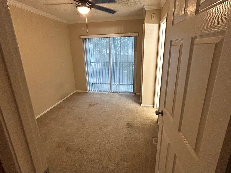 109 Oyster Bay Cir #240 — Photo 6
