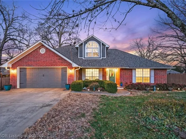 330 Duke Cir, Greenwood, AR 72936