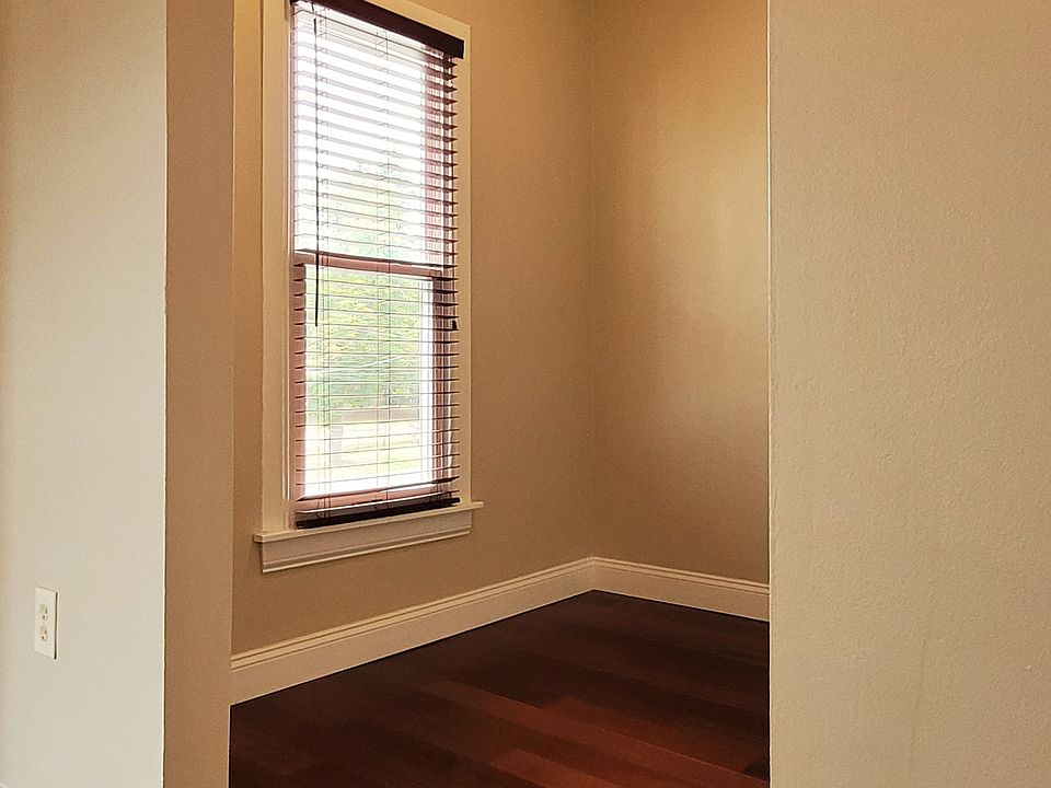 Living Room Alcove