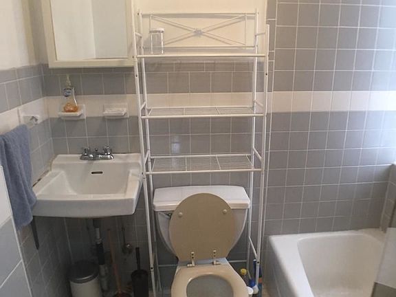 5th image of 128 Thompson St #316