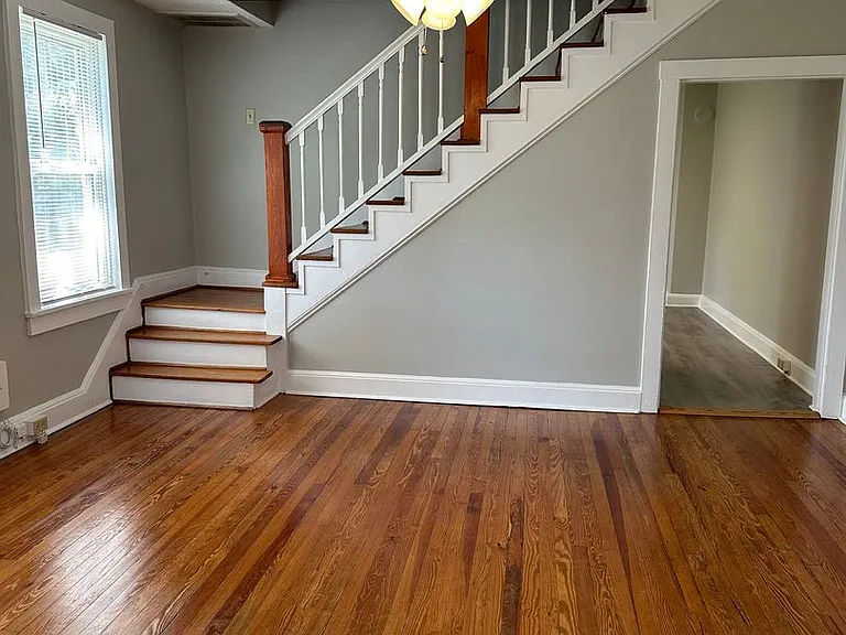 215 Millwood Ave — Photo 1