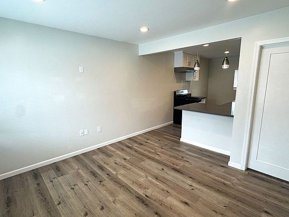 2nd image of 3930 1/2 Mississippi St