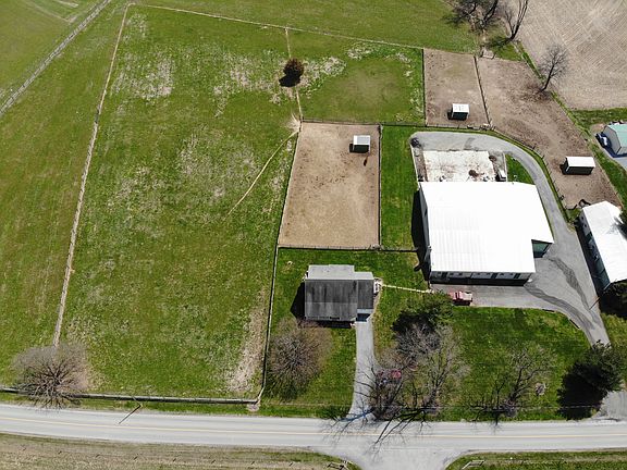 5th image of 132 Woodland Dr