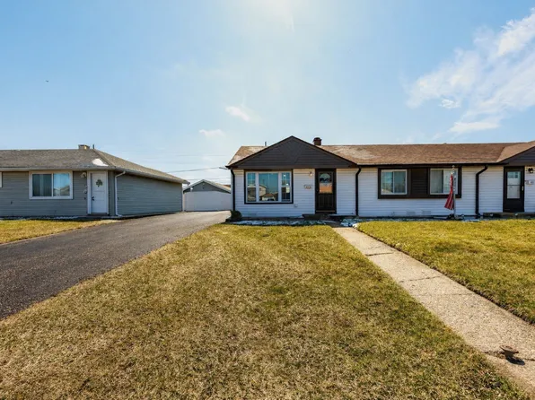 4519 W 90th Pl, Hometown, IL 60456