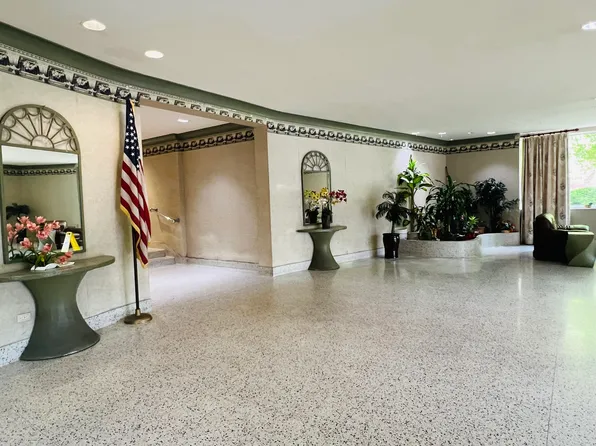 42-65 Kissena Boulevard image 2 of 15