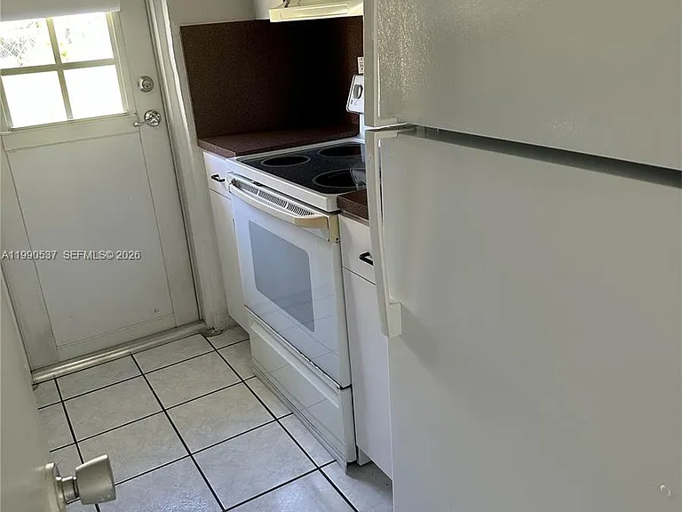 7920 East Dr #11 — Photo 10