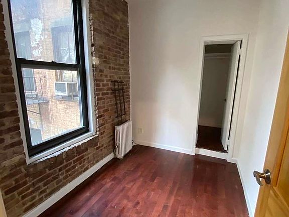 4th image of 107 Thompson St #2AD