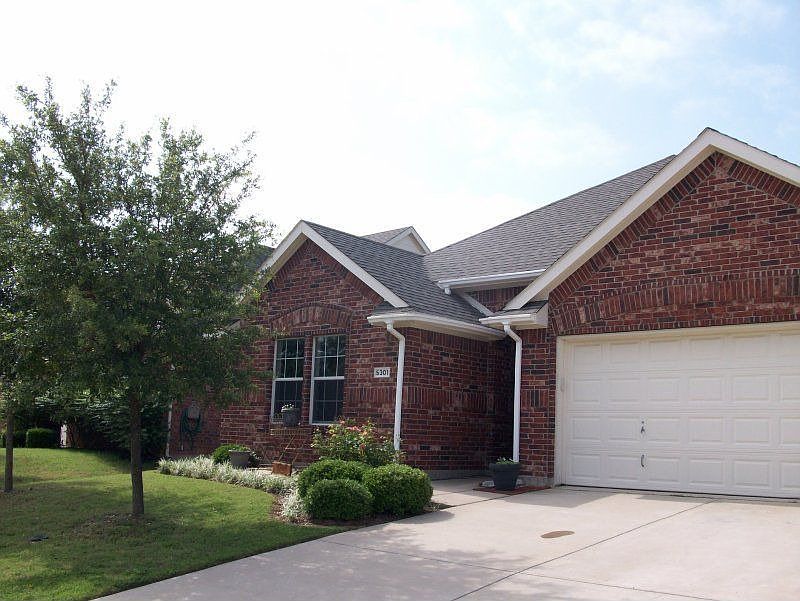 1st image of 5301 Briarwood Dr