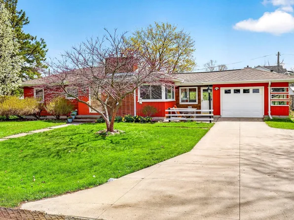 581 Richard Dr, Menasha, WI 54952