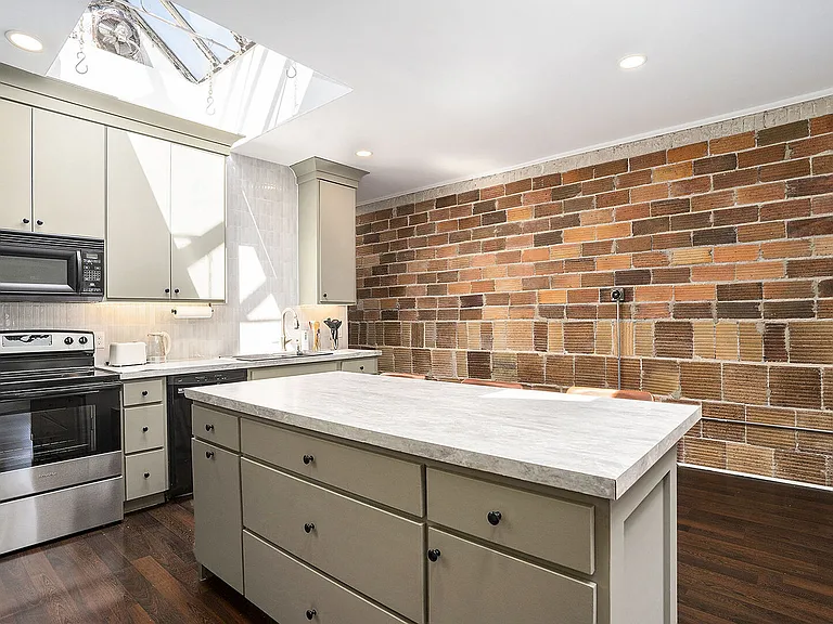 110 Washington Ave #110 — Photo 20
