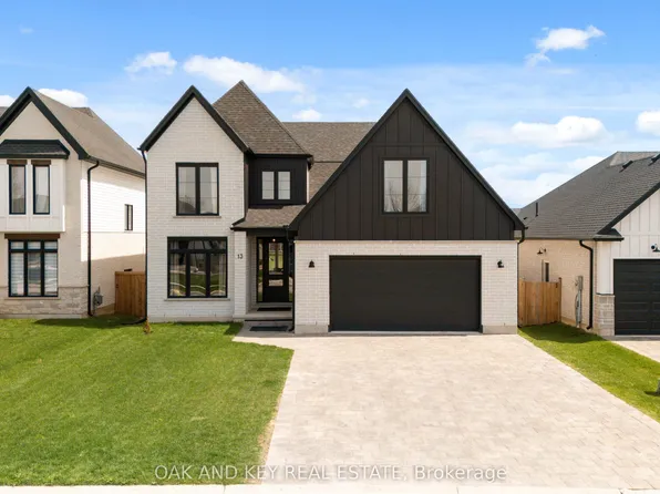 13 Briscoe Cres, Strathroy Caradoc, ON N7G 4E1