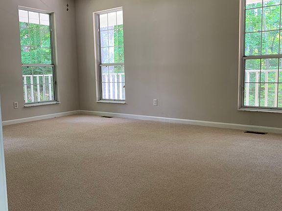 Master bedroom 1st floor 